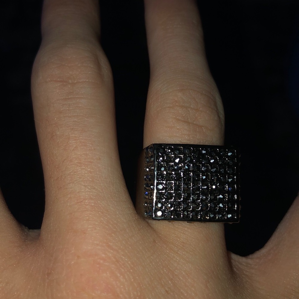 Size 7 black sterling silver ring